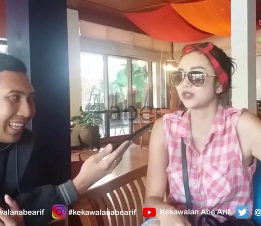 Cantik, cerdas, dan jujur apa adanya! Cantik, cerdas, dan jujur apa adanya!